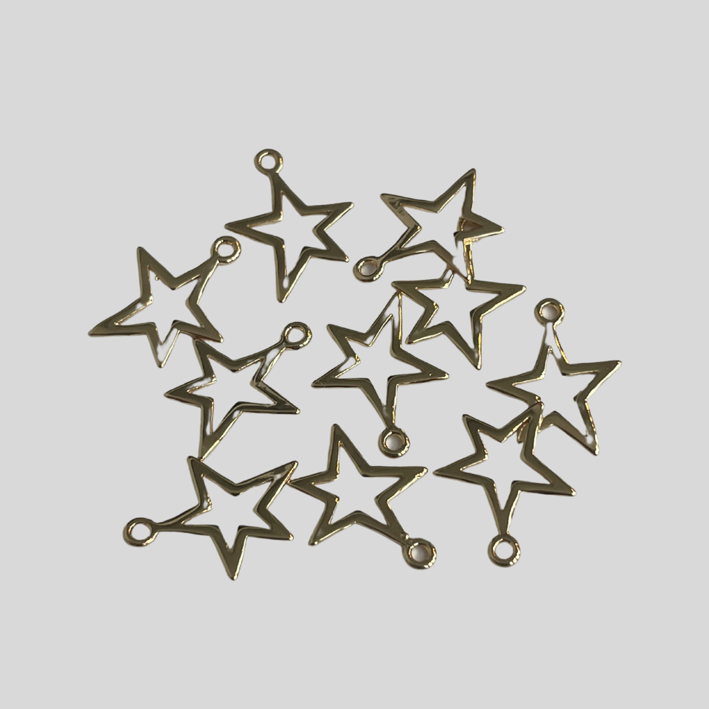 Outline Star Pendant