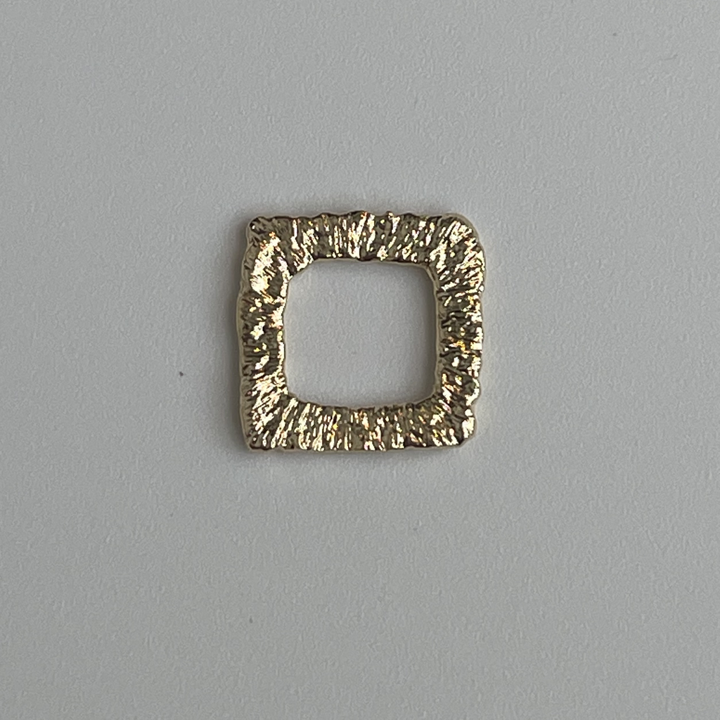 No Bail Square Pendant