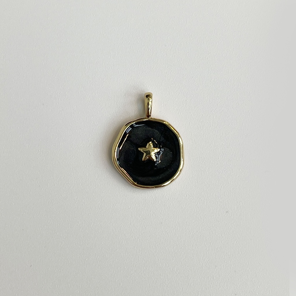 Black Plate w Star