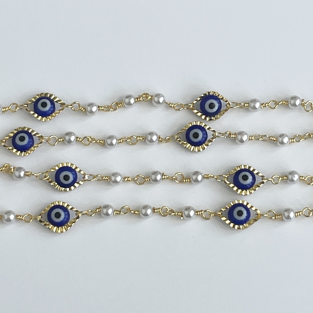 Blue Eye & Pearl Chain